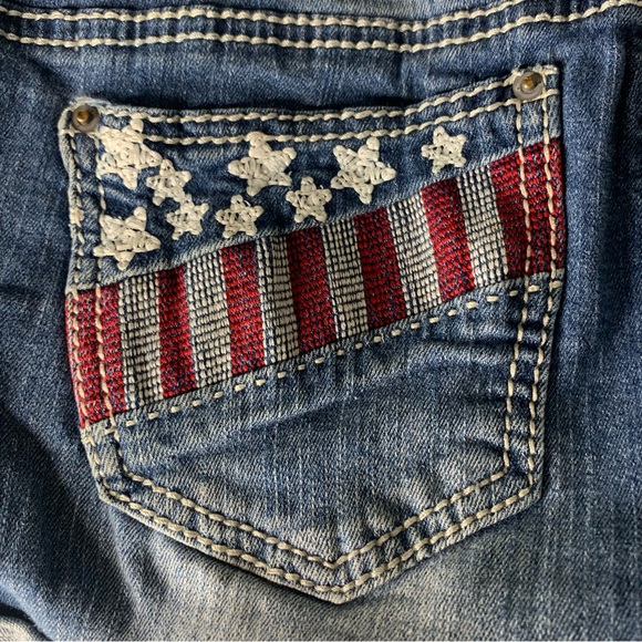 Rue21 Womens Size 9/10 Flag Embroidered Five Pocket Jean Shorts - Picture 3 of 8